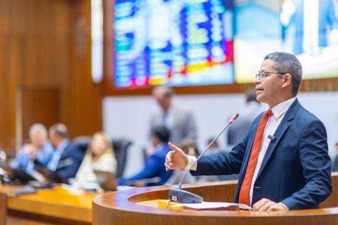 Assembleia Legislativa do Estado do Maranhão - Yglésio parabeniza Polícia  Civil por operação contra divulgadores do “Joguinho do Tigre”