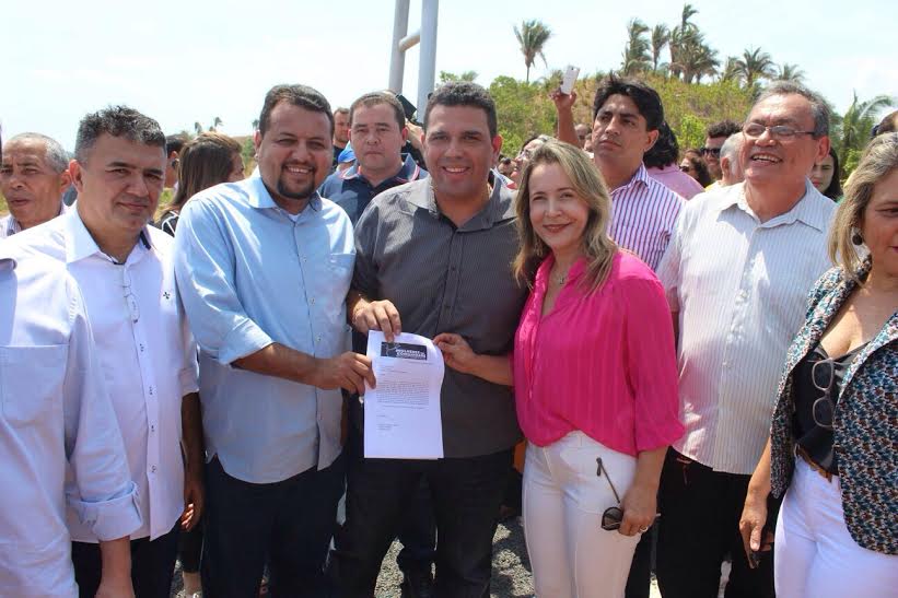 Deputado Fábio Macedo participa da entrega da rodovia MA-381 no município de Pedreiras