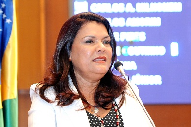 Deputada Graça Paz propõe homenagem ao prefeito Zito Rolim, de Codó  