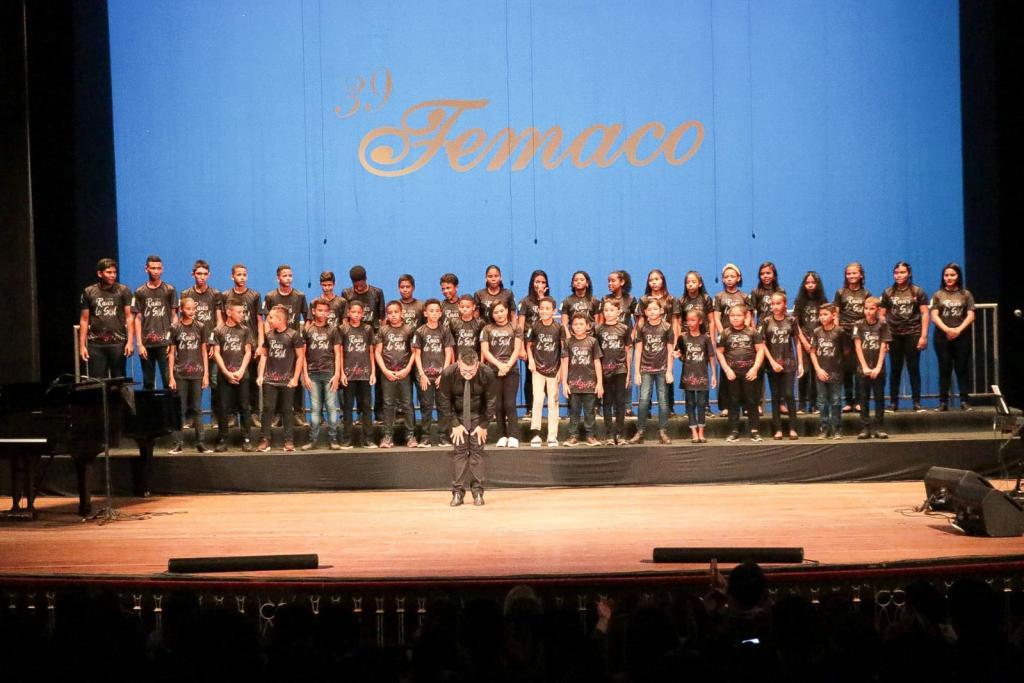 Coral Raios de Sol mantido pelo Gedema emociona público no 39º Femaco 