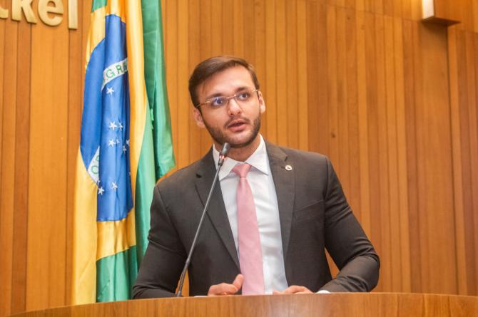  Felipe dos Pneus elogia atuação da secretária municipal de Saúde de São Luís