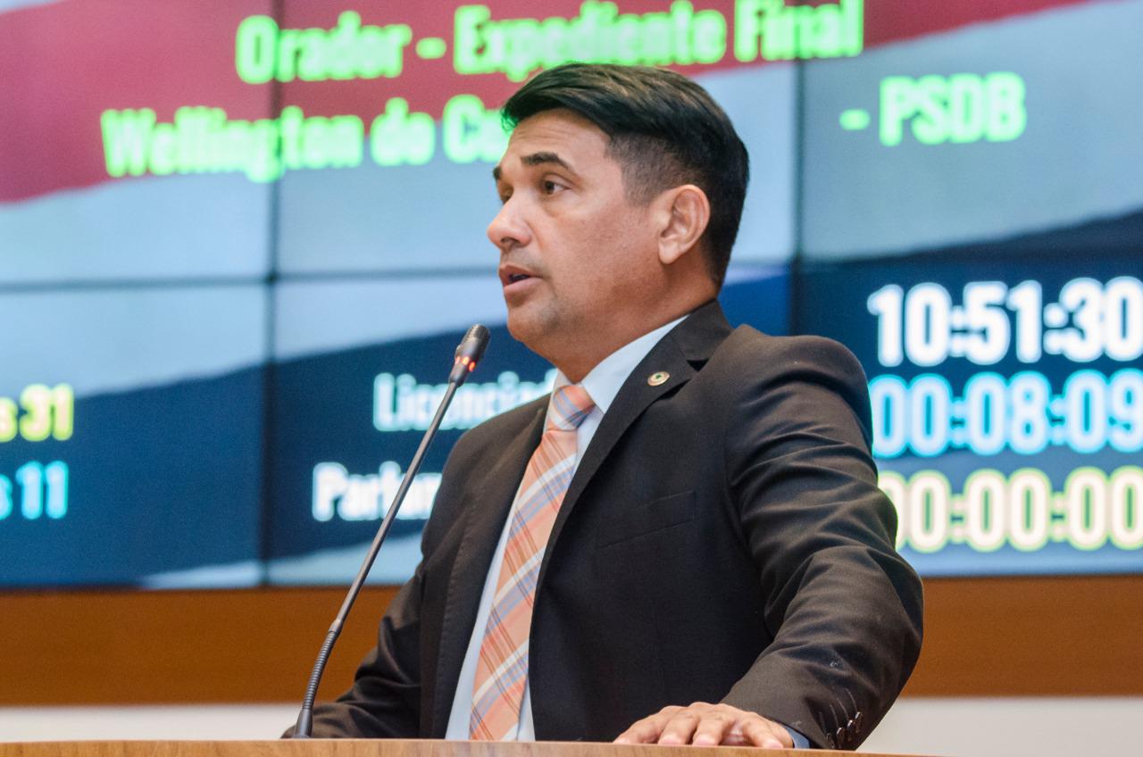 Wellington do Curso critica aumento de impostos sobre combustíveis