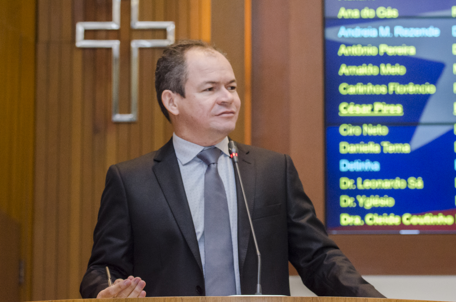 Líder do governo rebate críticas da oposição à saúde do Maranhão
