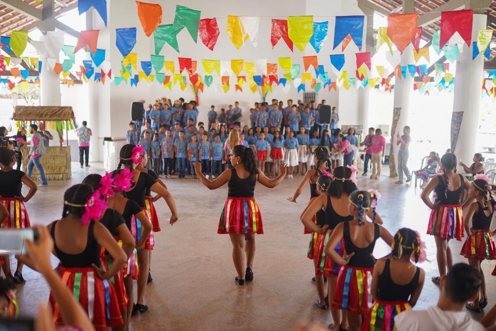 Gedema realiza festa junina para alunos do programa Sol Nascente no dia de São João