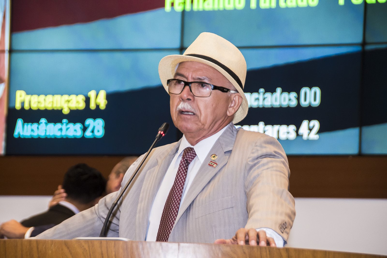 ​Fernando Furtado cobra solução para impasse referente aos limites territoriais de municípios do Médio Mearim