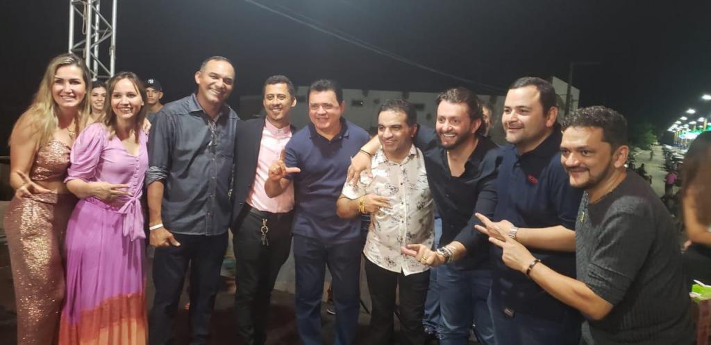 Deputado Leonardo Sá prestigia comemorações dos 25 anos da cidade de Maranhãozinho