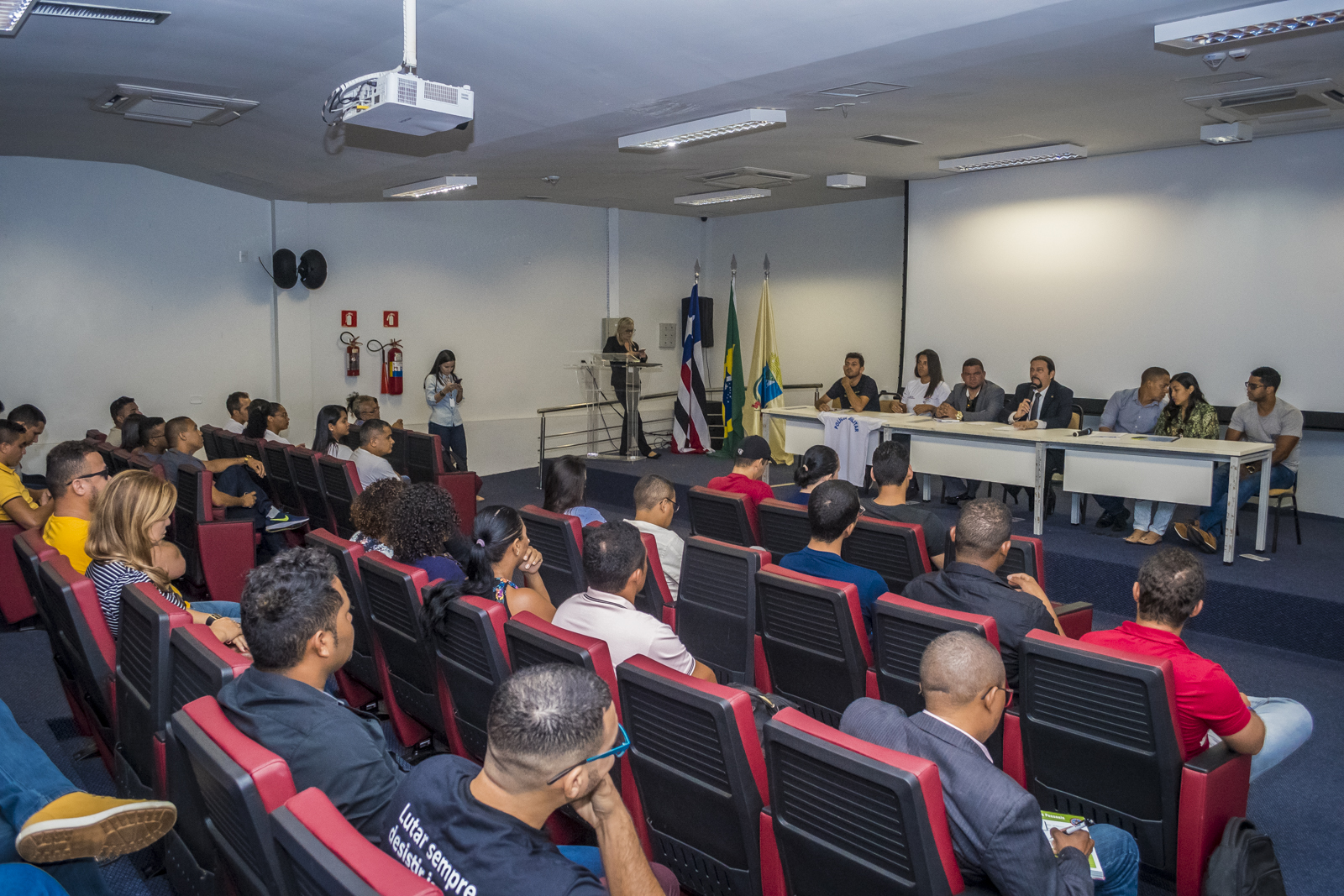 Júnior Verde coordena reunião com comissão de sub judice do concurso da PM