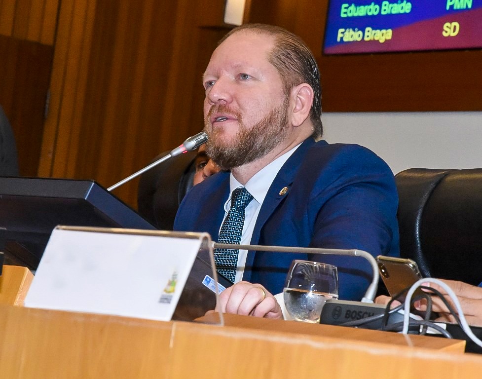 Presidente Othelino Neto faz balanço de fim de ano e saúda deputados eleitos para a Câmara Federal