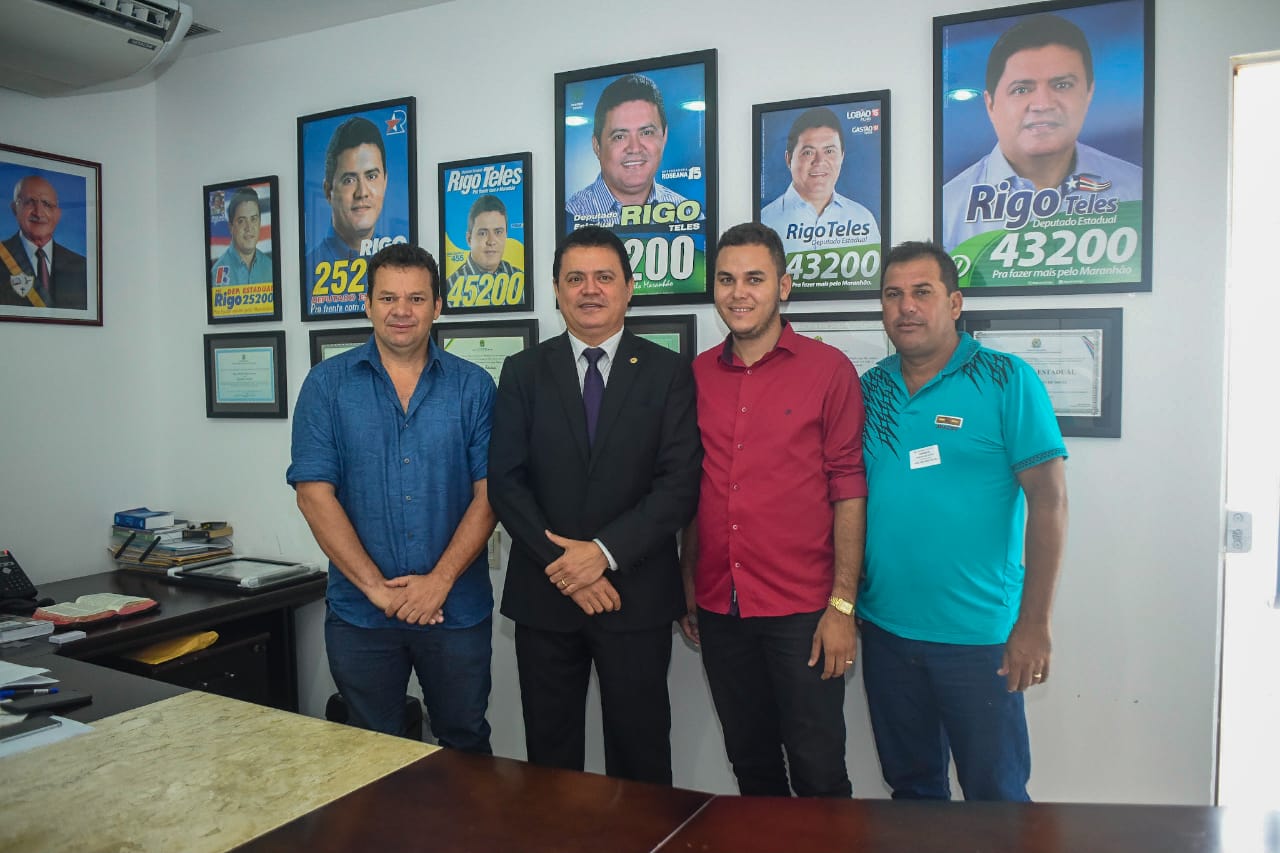 Deputado Rigo Teles recebe lideranças do município de Itaipava do Grajaú 