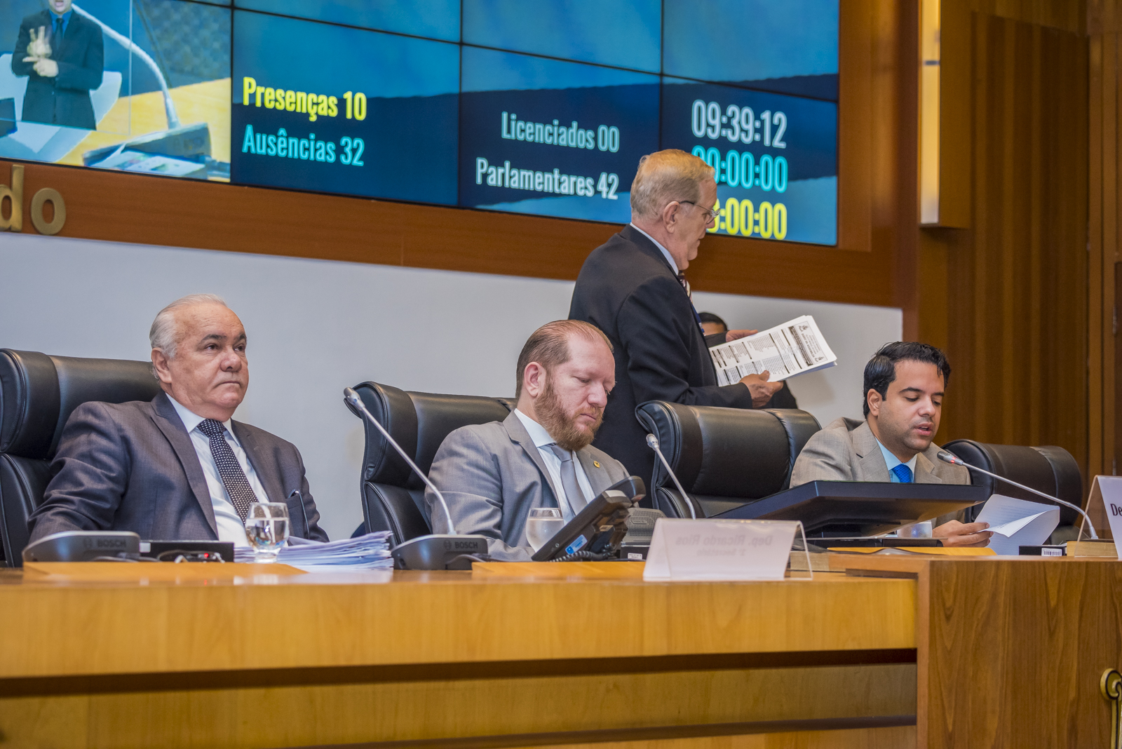 Othelino convoca eleição para a 4º vice-presidência da Mesa Diretora