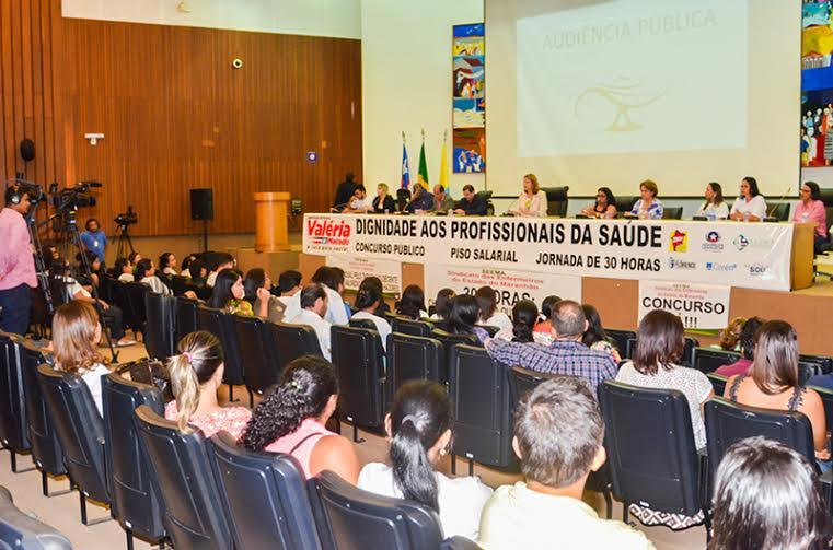 Valéria Macedo solicita mais concurso para a saúde e regulamentação da jornada de trabalho da enfermagem