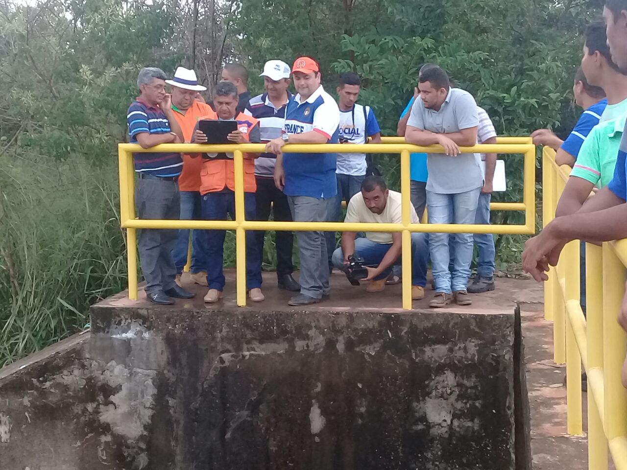 Deputado Vinícius Louro realiza fiscalização na barragem do Rio Flores
