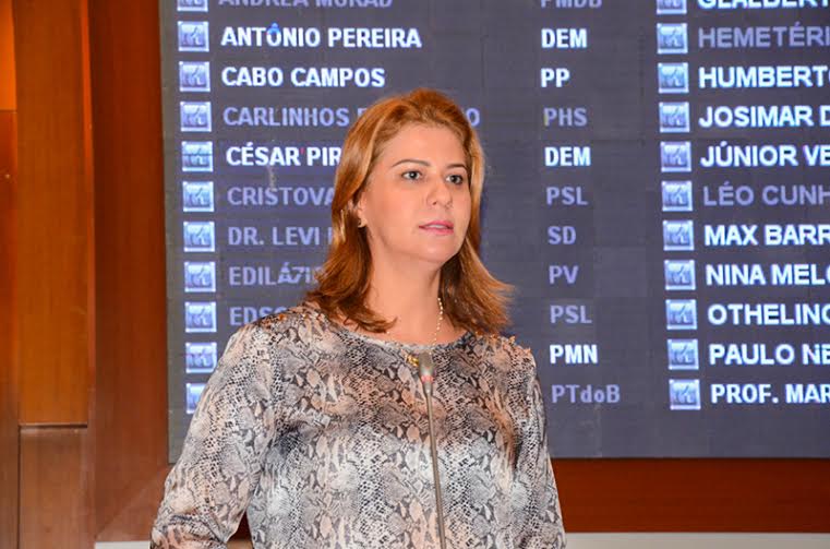 Valéria Macedo pede sinal de telefonia móvel na zona rural de Grajaú