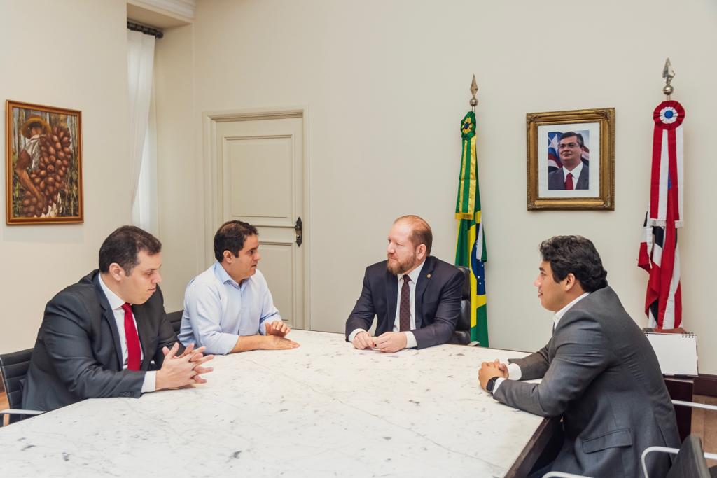 Governador em exercício recebe a visita do Prefeito de São Luís e do presidente da Câmara Municipal 