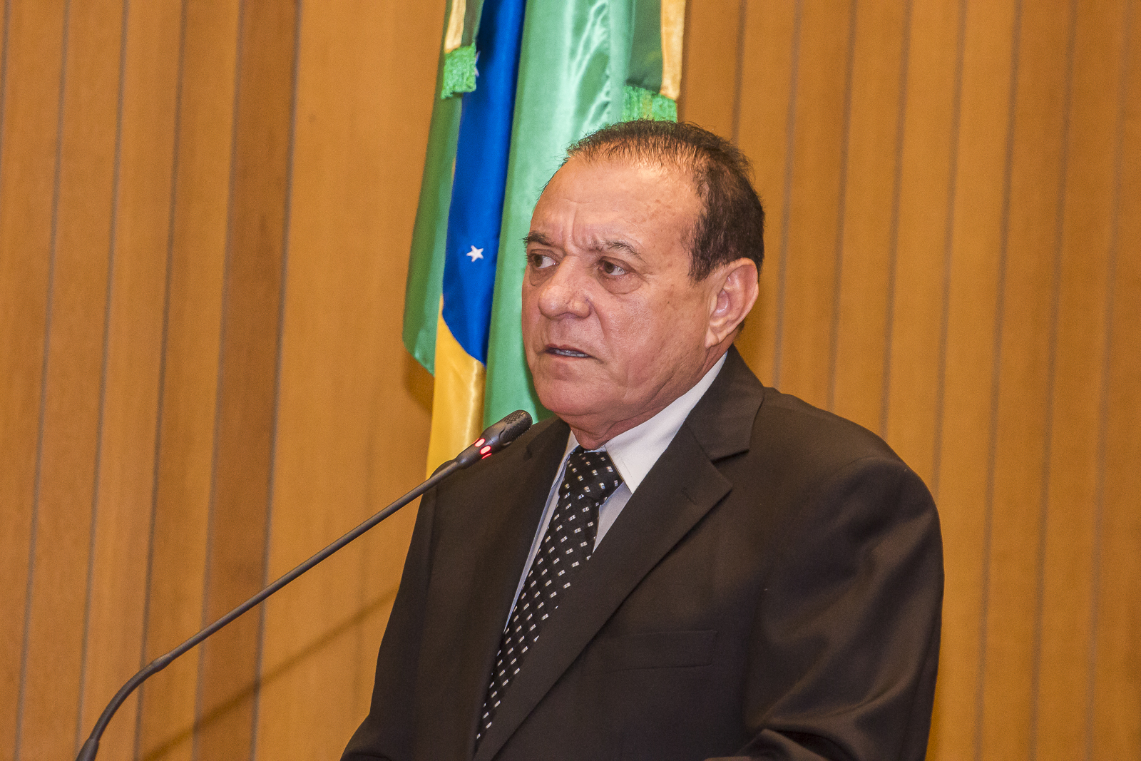 Raimundo Cutrim pede investigação para casos de afastamento de prefeitos