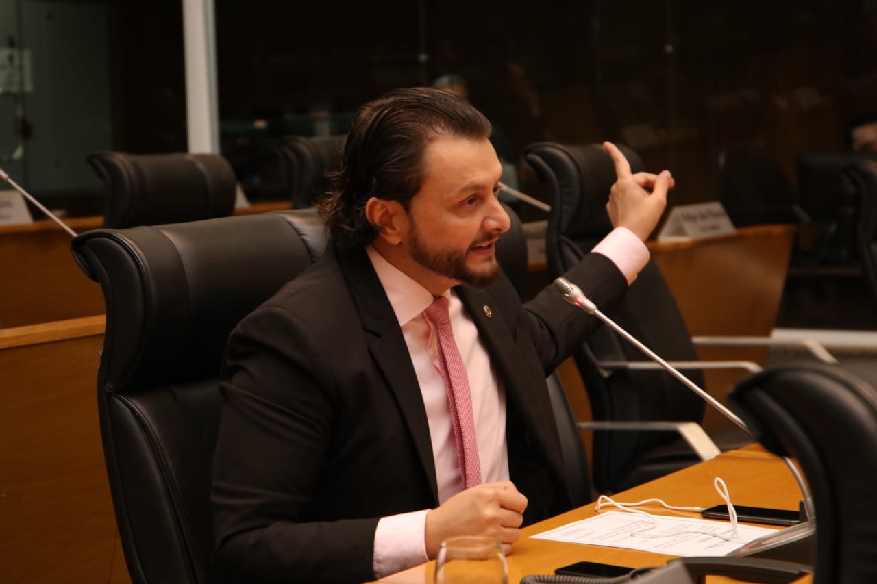 Dr. Leonardo Sá destaca desempenho de Carlos Lula na gestão da saúde pública no Maranhão