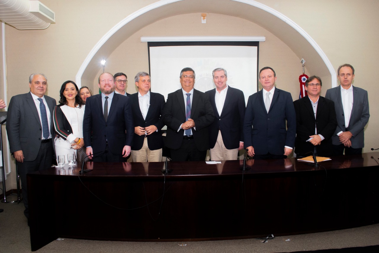 Deputados participam de assinatura do protocolo de intenções entre Governo do Maranhão e mineradora Vale