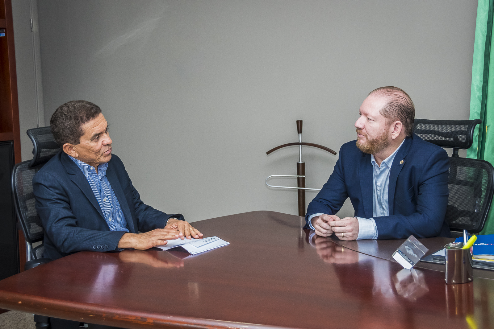 Othelino Neto recebe o presidente da Caema