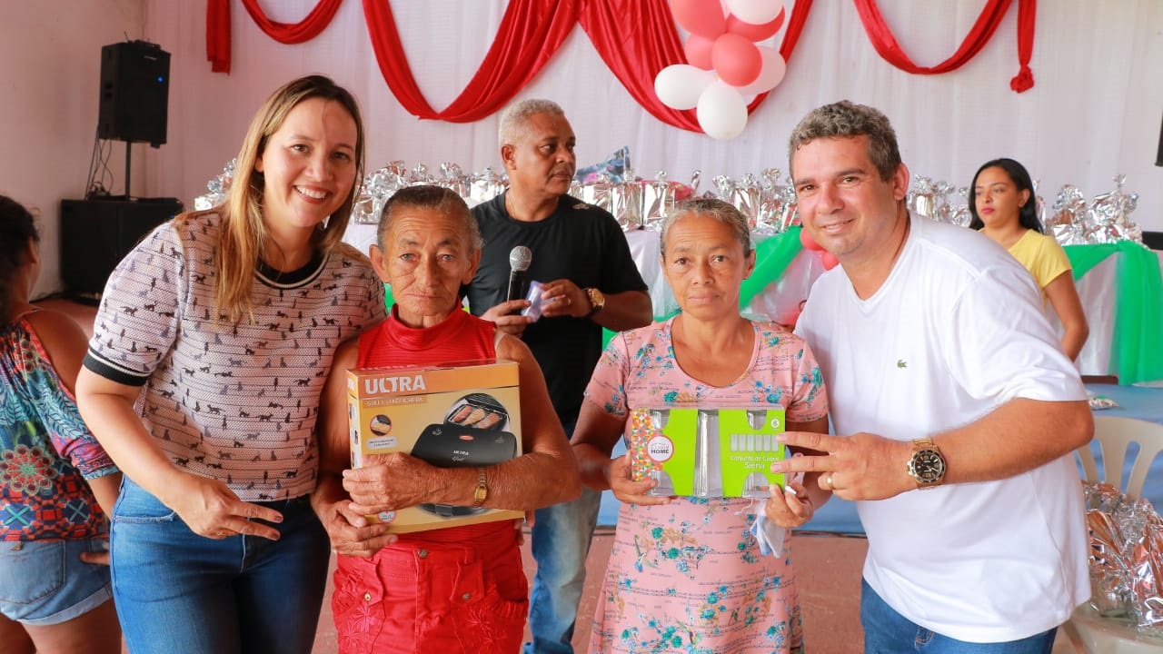 Deputada Detinha participa de eventos do Dia das Mães pelo estado