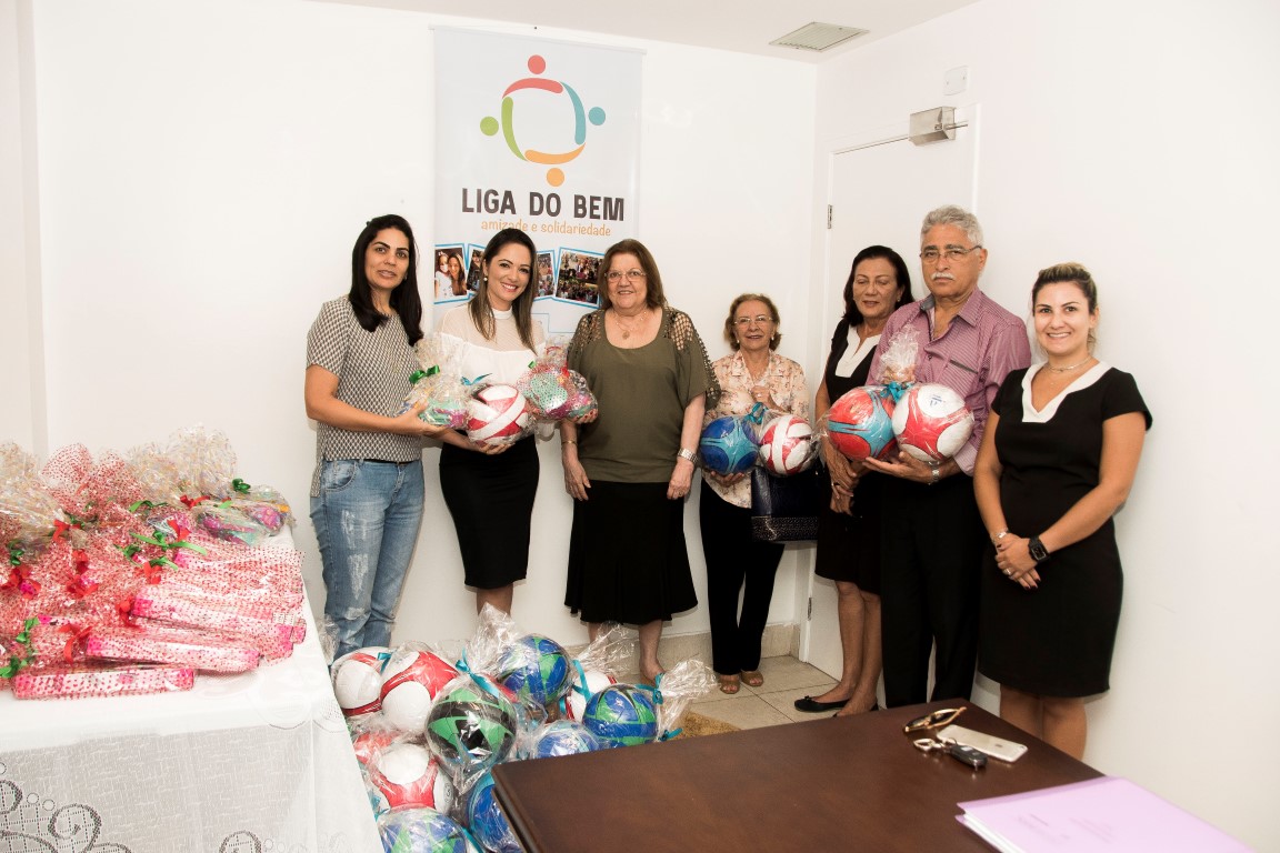 Gedema Solidário faz doações de brinquedos ao projeto Liga do Bem