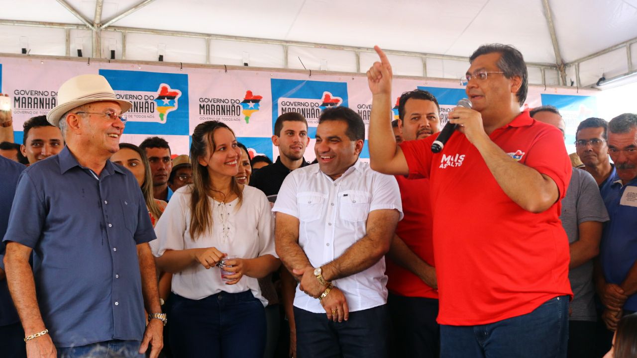 Josimar Maranhãozinho acompanha governador do estado em visita a Lago do Junco