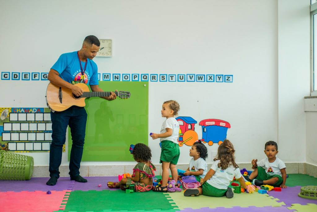 Creche-Escola Sementinha inicia ano letivo do Maternal com atividades de adaptação para novos alunos