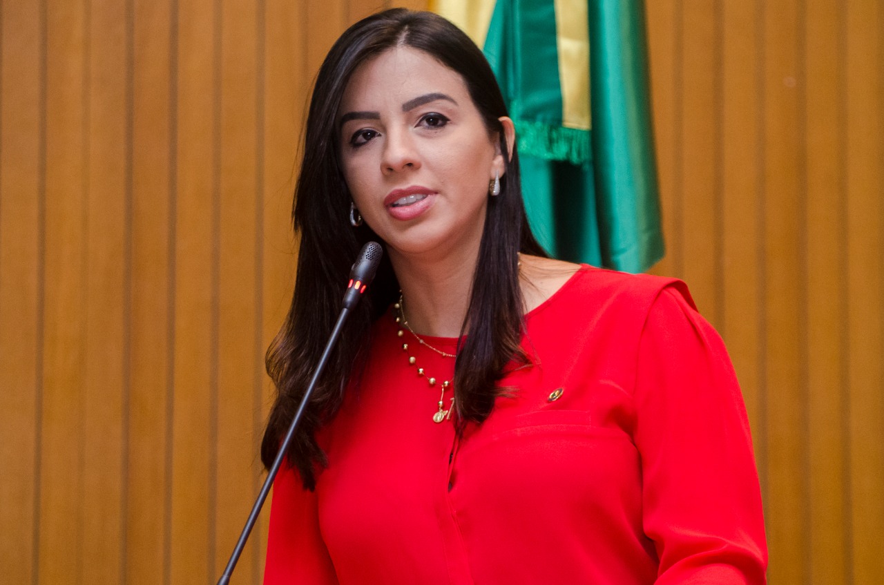 Daniella Tema pede instalação de Hemocentro em Presidente Dutra