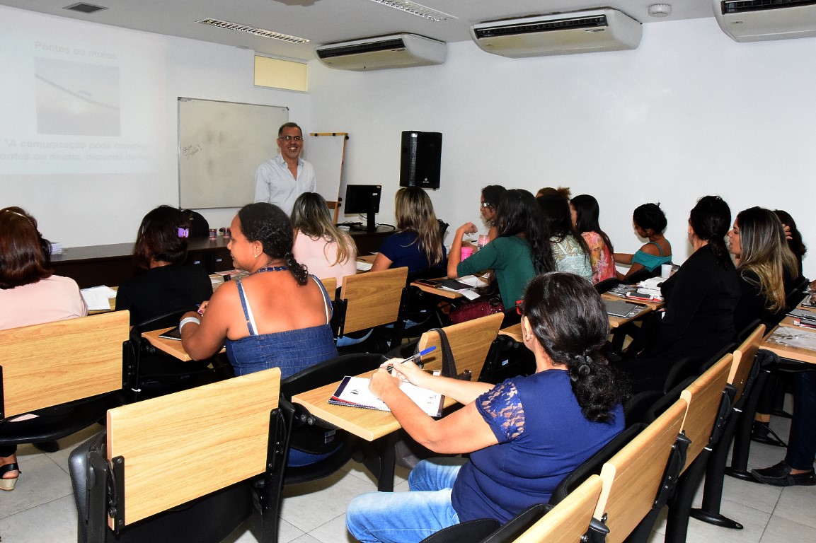 Escola do Legislativo promove curso de Oratória e Comunicação para servidores da Assembleia 