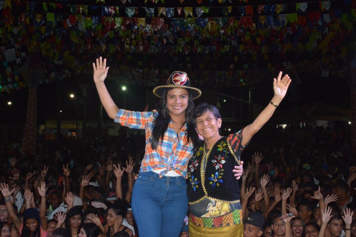 Ana do Gás participa das festas de São João em Cururupu