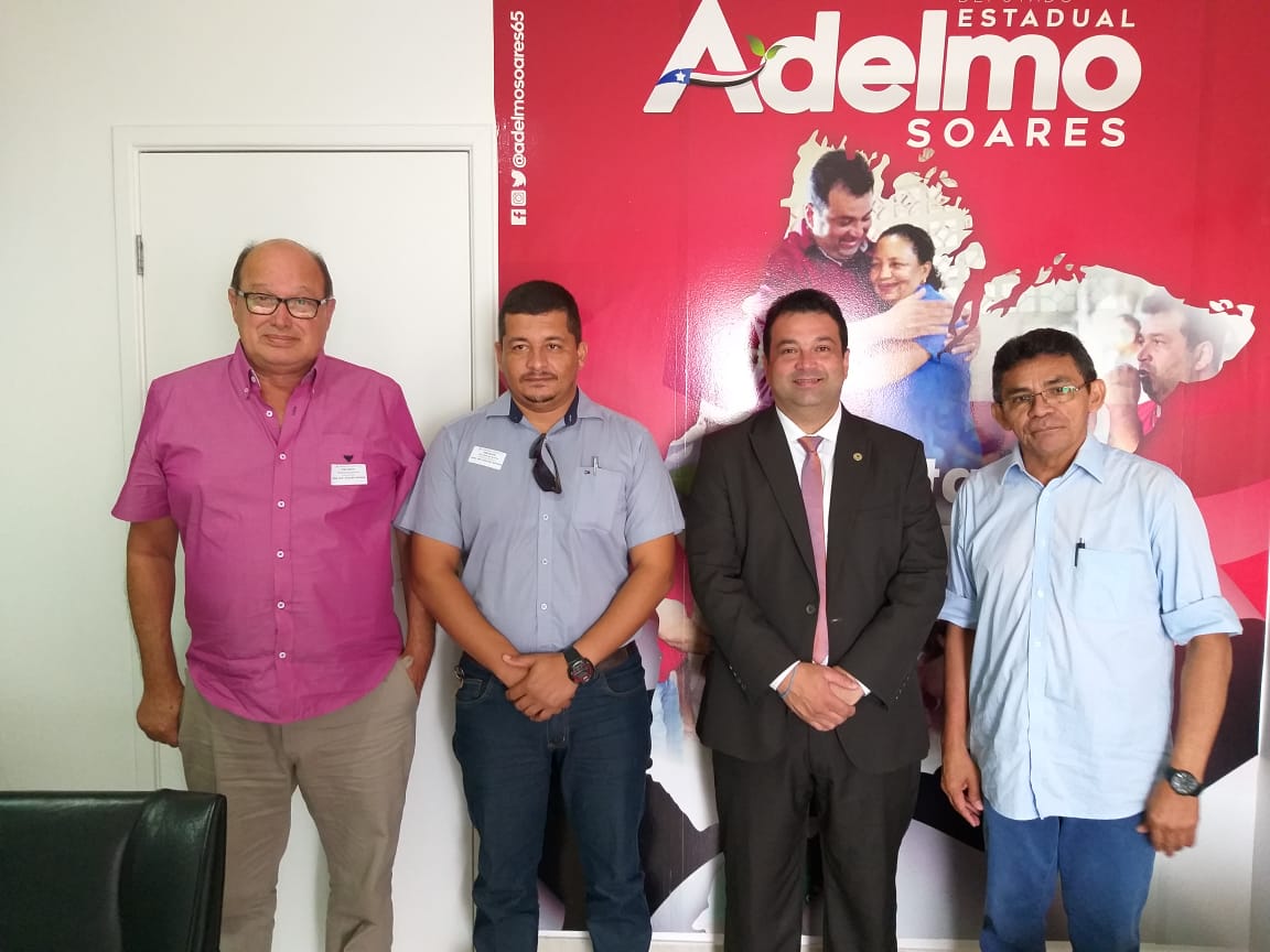 Adelmo Soares dialoga com representantes de empresas ligadas à preservação do meio ambiente e reciclagem de resíduos poluentes