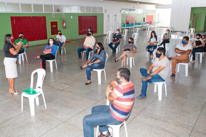 Creche-Escola Sementinha discute retorno das aulas presenciais com pais de alunos