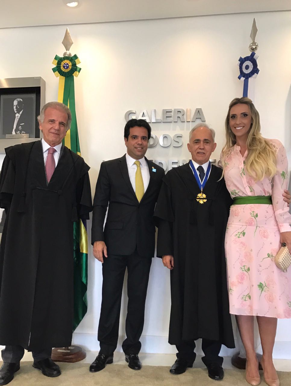 Parlamentares prestigiam posse de maranhense no TCU