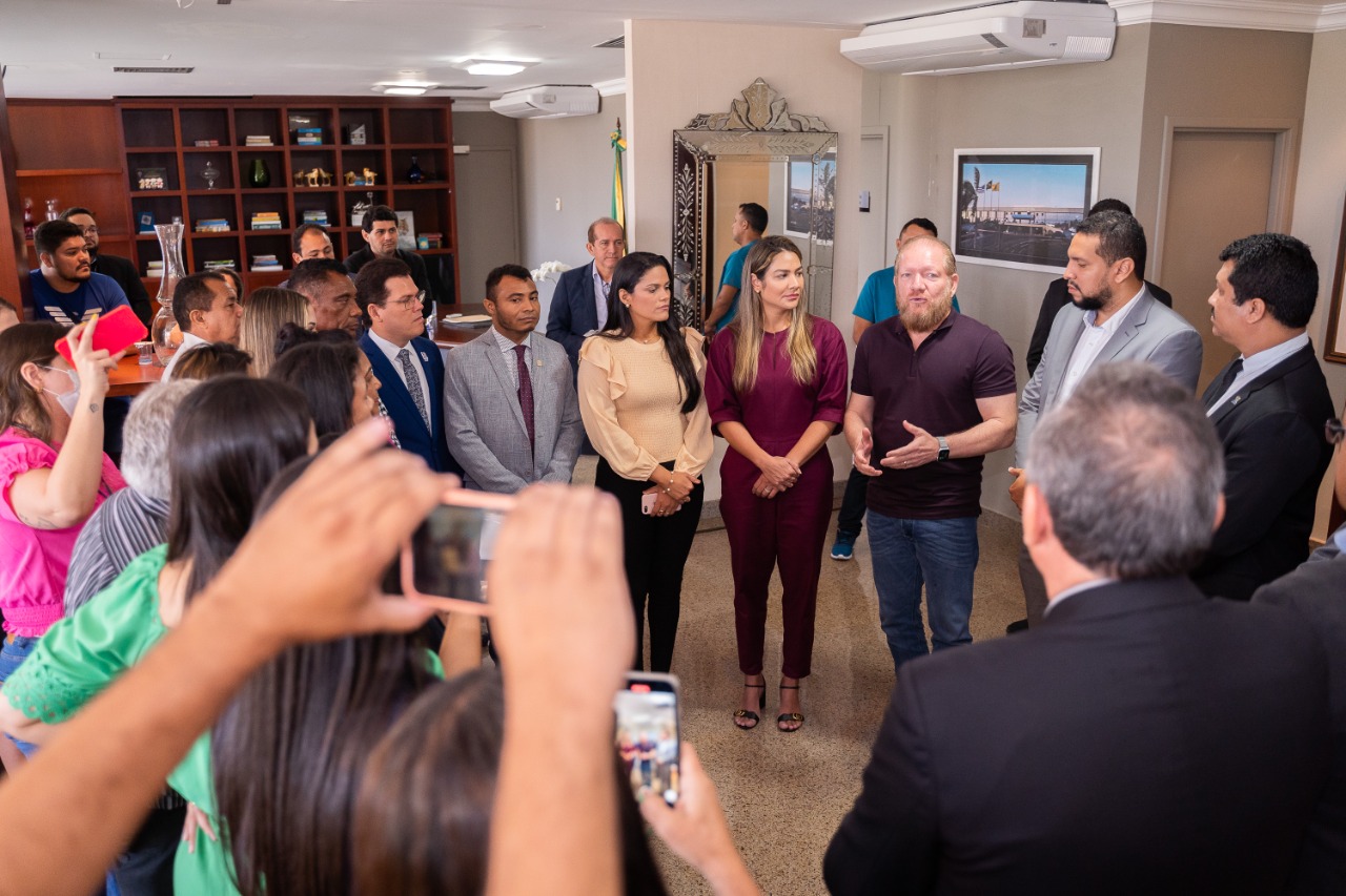 Othelino afirmou que a Assembleia se sente feliz com a iniciativa, que é uma forma de reconhecer o trabalho dos vice-prefeitos em seus municípios 