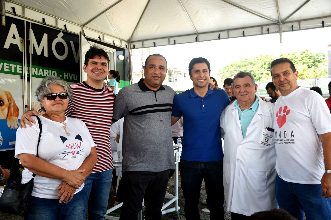 Duarte Jr. e Roberto Costa acompanham primeira ação do Castramóvel 