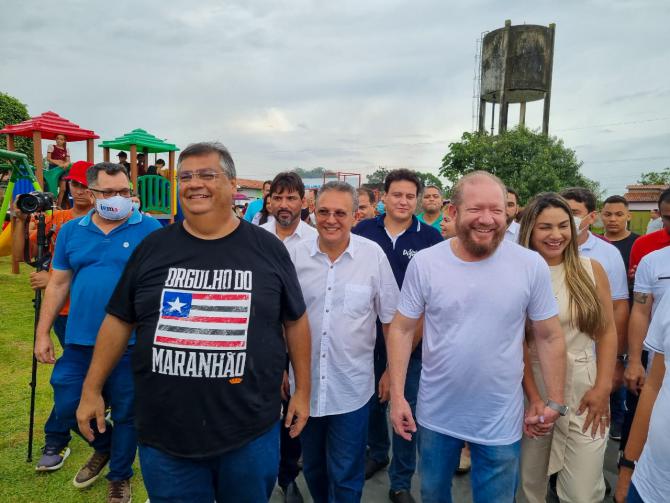 Othelino participa da entrega de obras em Santa Helena e Turilândia realizadas por sua indicação