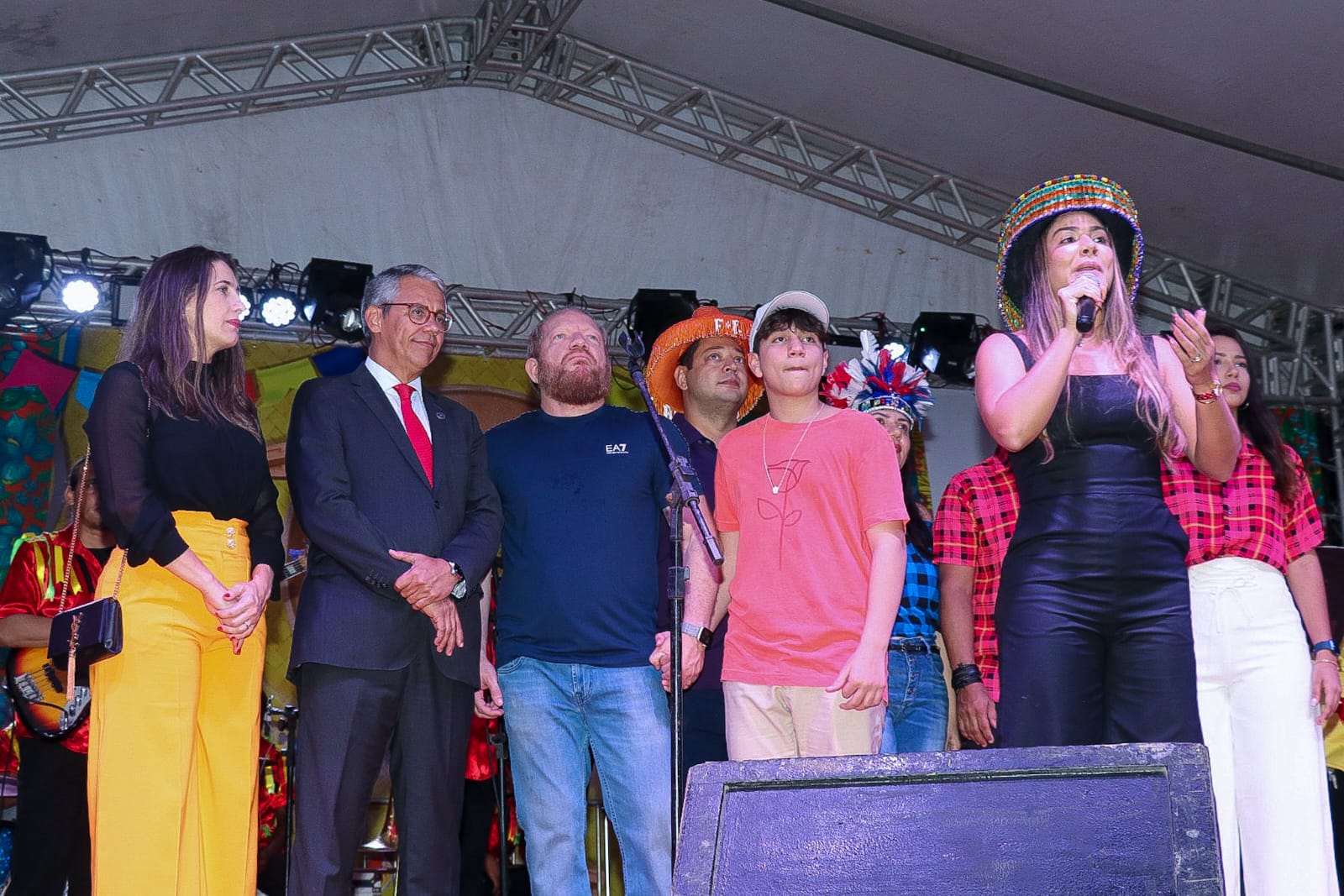 Primeira-dama do Legislativo maranhense, Ana Paula Lobato, deu as boas-vindas ao público e falou da satisfação em retornar com os festejos juninos