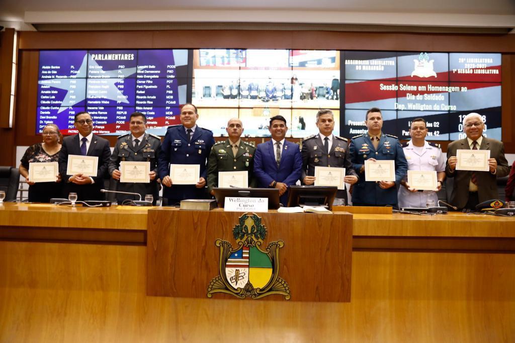 Assembleia Legislativa presta homenagem ao Dia do Soldado em sessão solene