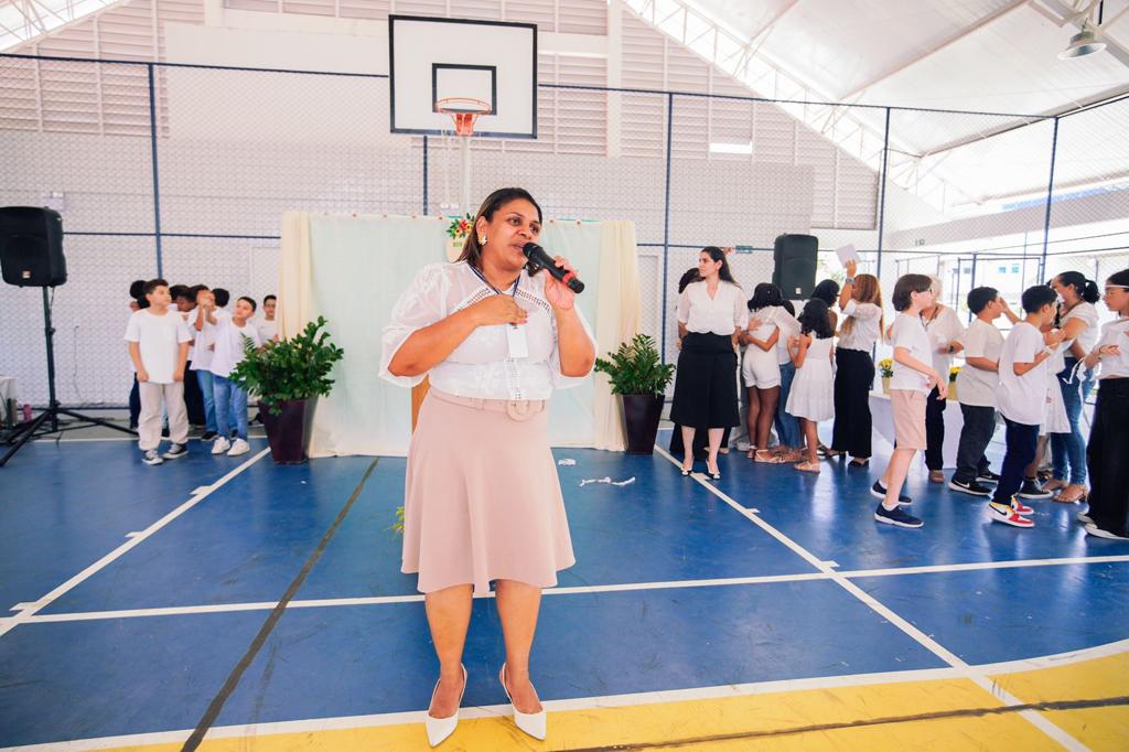 Diretora da Creche-Escola Sementinha, Cynthia Vieira, agradeceu pela conclusão de uma importante etapa na vida escolar dos alunos