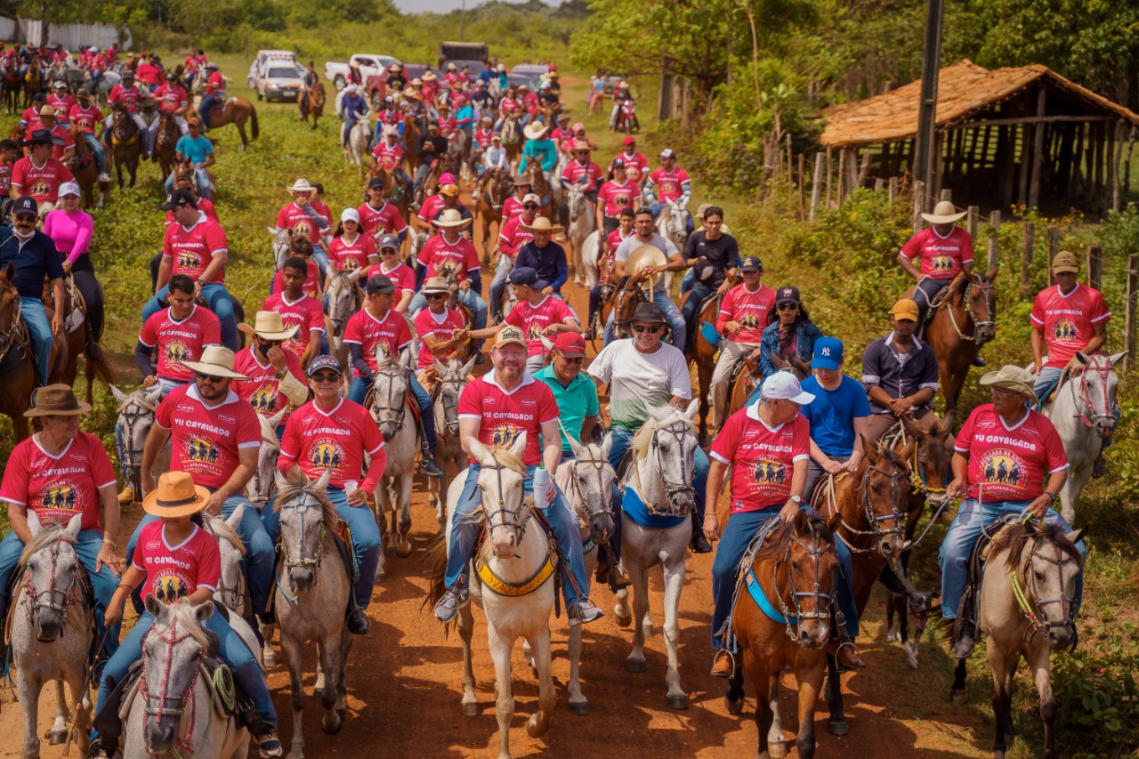 A Cavalgada da Amizade percorreu o povoado Queimadas até o Parque Pecuário Luiz de Souza Lobato