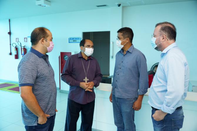 Bispo de Carolina visita diretores da Alema e ressalta importância do 