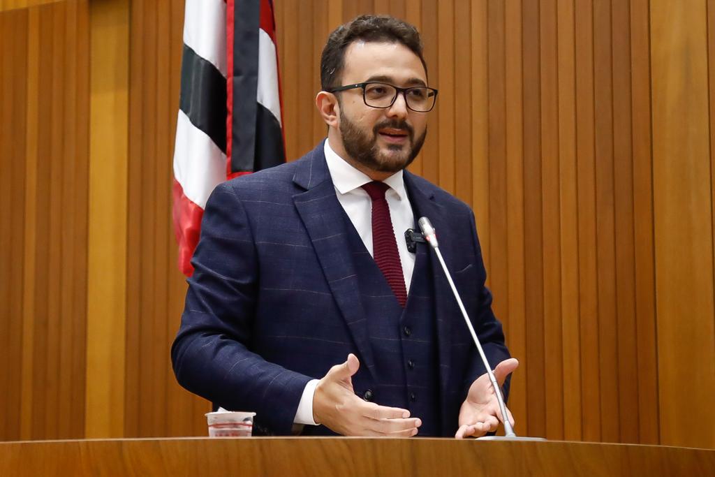Yglésio anuncia projeto de lei para combater abuso de jogos eletrônicos na internet