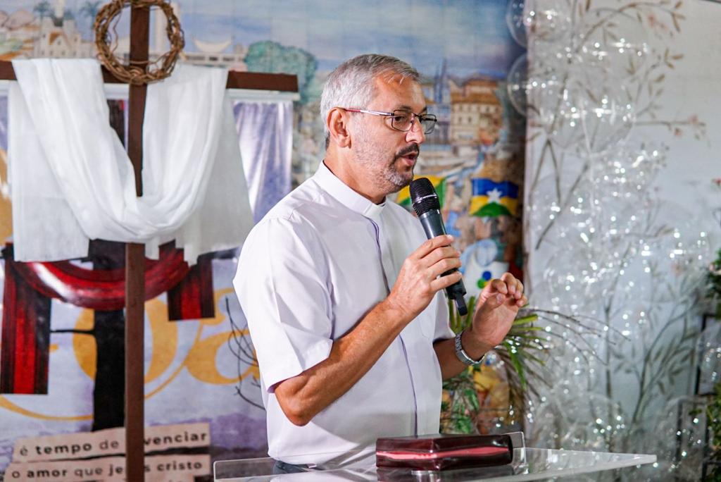 Padre Carlos José Ramos prega sobre a importância da Semana Santa 