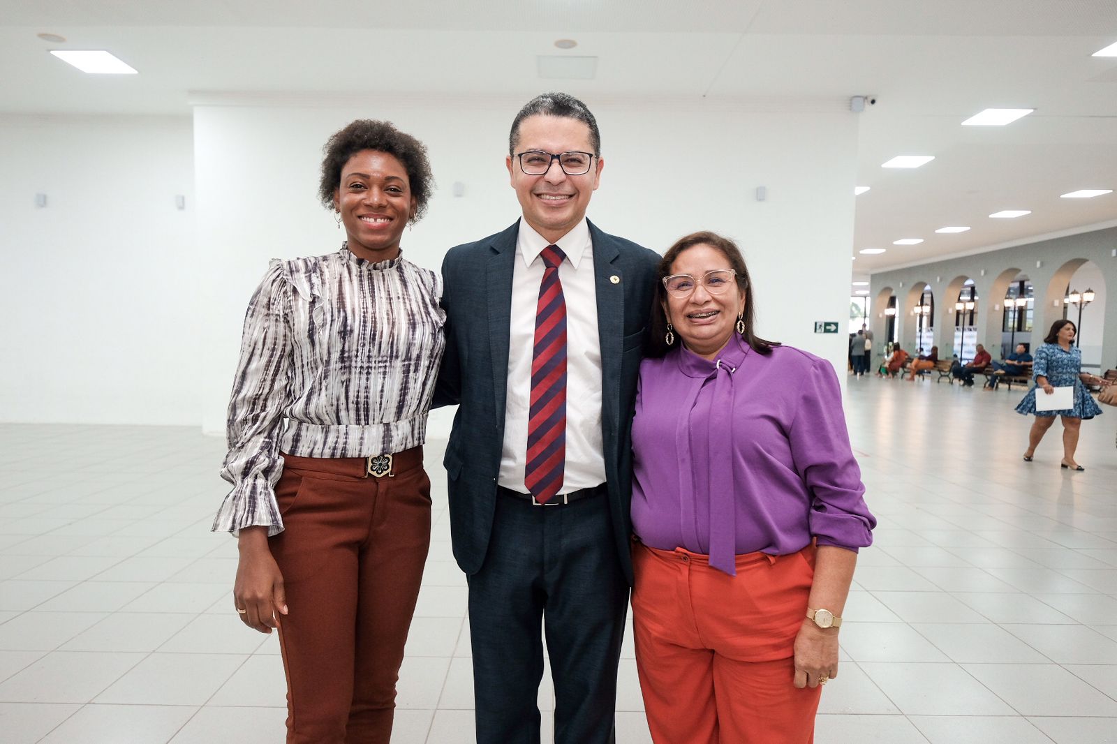 Carlos Lula com a prefeita de Paço do Lumiar, Paula Azevedo, que reconheceu a atuação do parlamentar