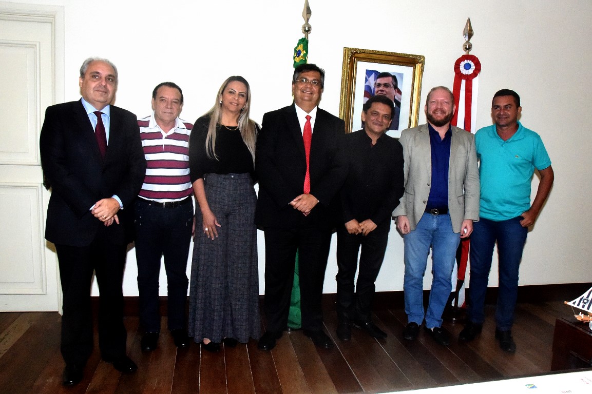 Deputados discutem demandas de Apicum-Açu com governador 