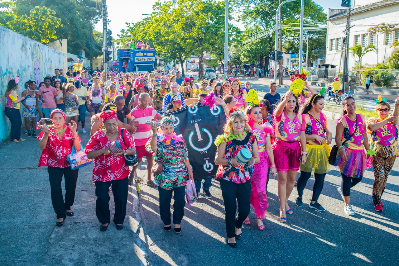 Bloco da Saúde Mental realiza primeiro cortejo de Carnaval com muita animação e irreverência 