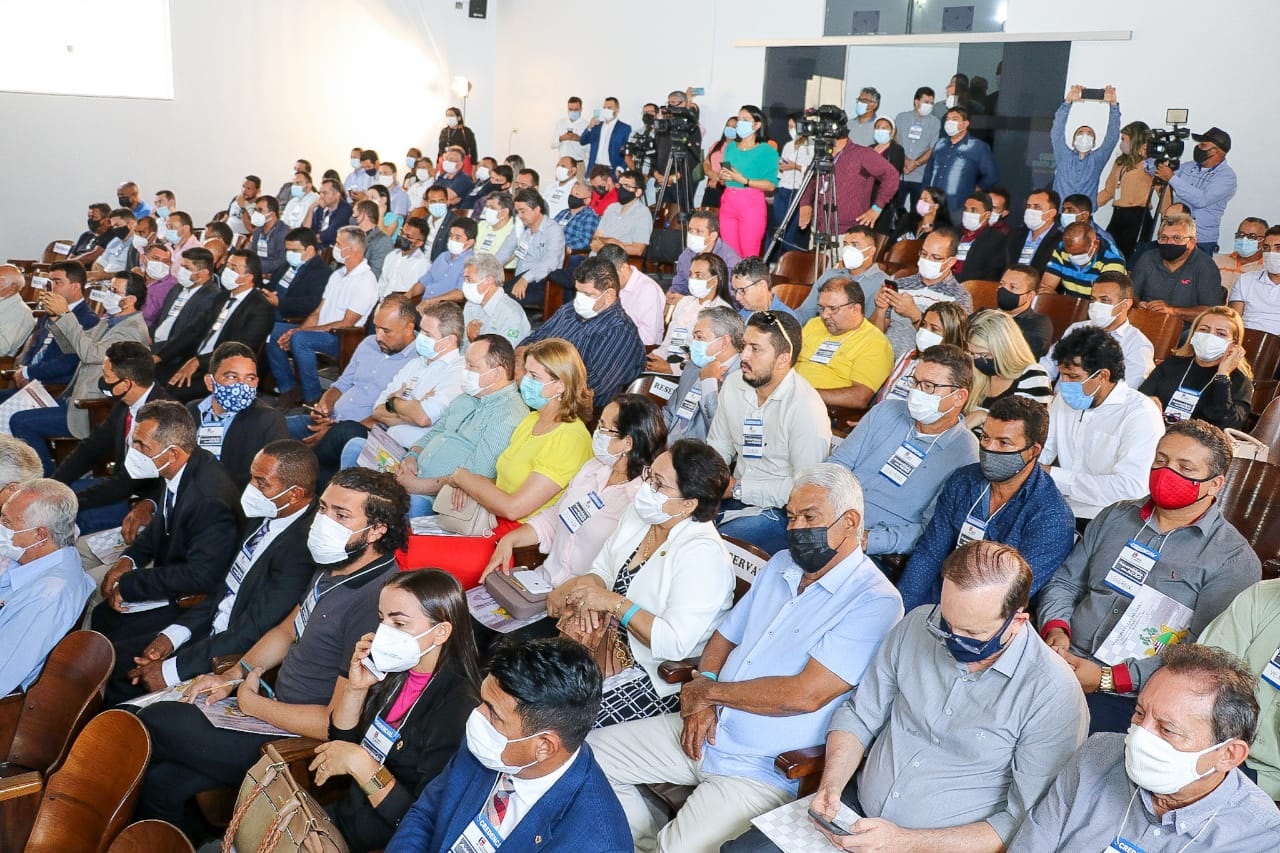 O evento contou com expressiva participação de parlamentares e representantes da sociedade civil 