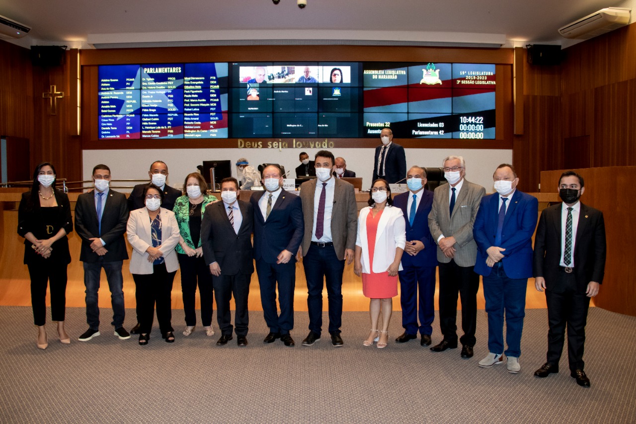 Parlamentares parabenizaram o deputado Ariston Ribeiro, que passa a integrar o Parlamento Estadual efetivamente