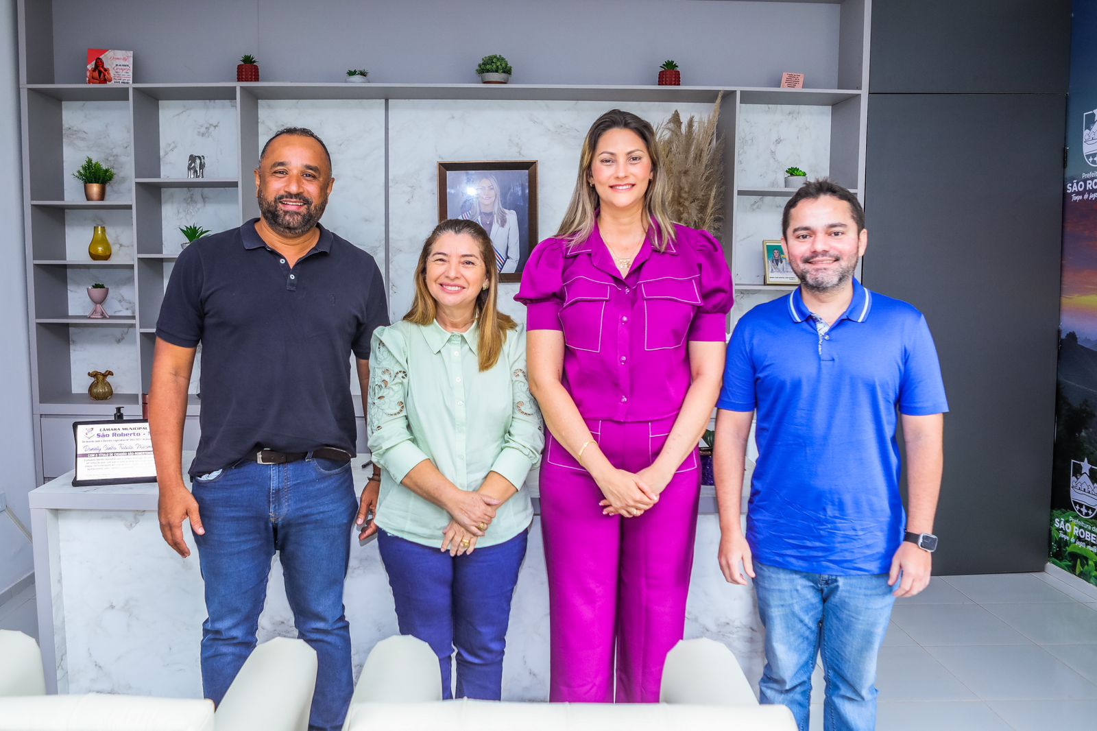 Roberto Costa, Iracema Vale, Danielly Trabulsi e Ricardo Rios em registro no município