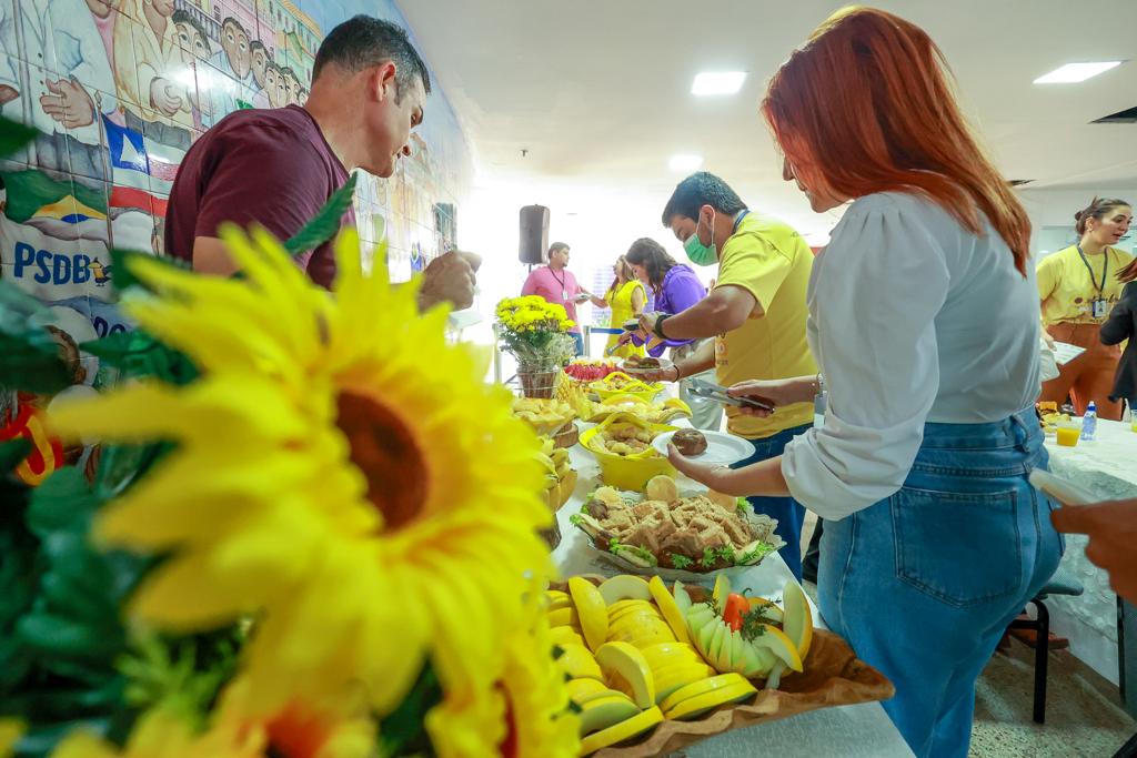 Servidores foram recebidos em um café da manhã, momento em que receberam informações acerca do tema