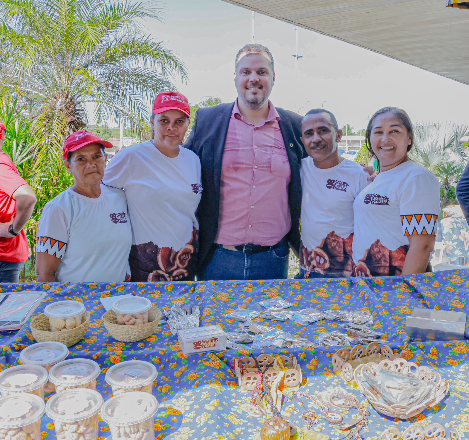 Deputado Rodrigo Lago com agricultores familiares no  lançamento do  Plano Safra da Agricultura Familiar